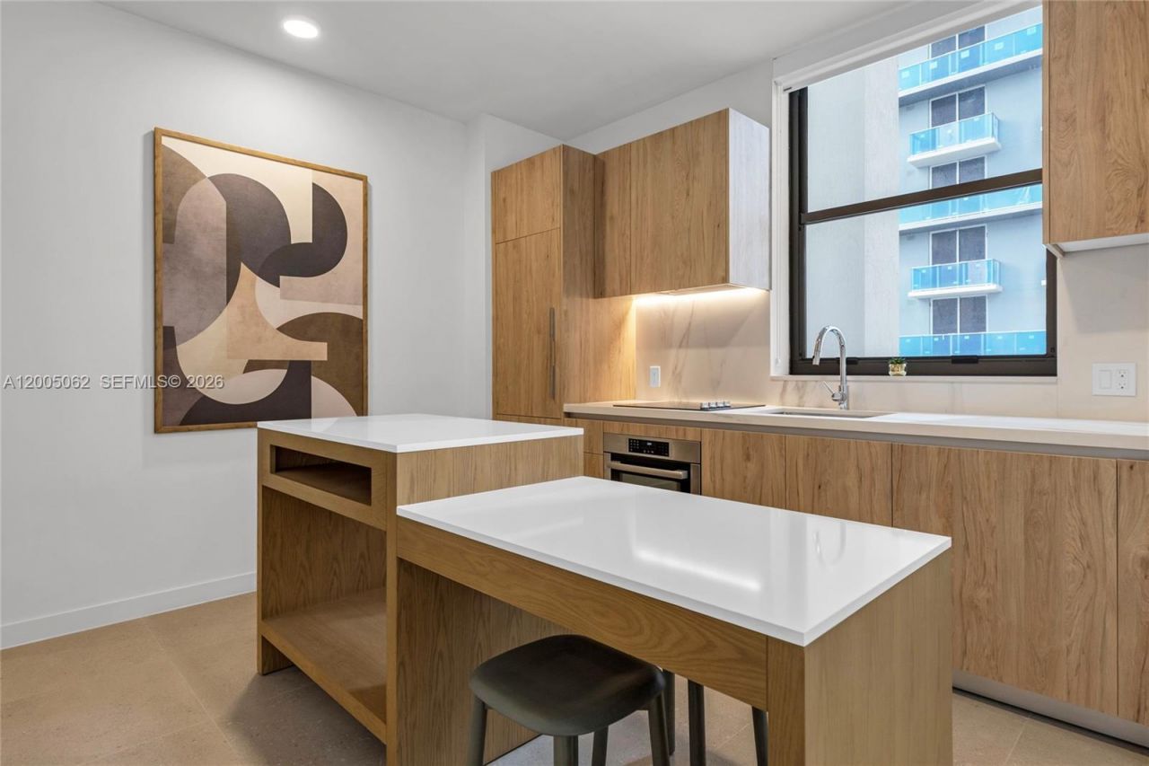 11 NE 6th St , Unit 407, Miami, FL 33132 Photo