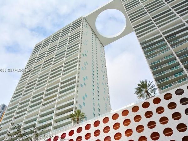 500 Brickell Ave, Unit 3008, Miami, FL 33131