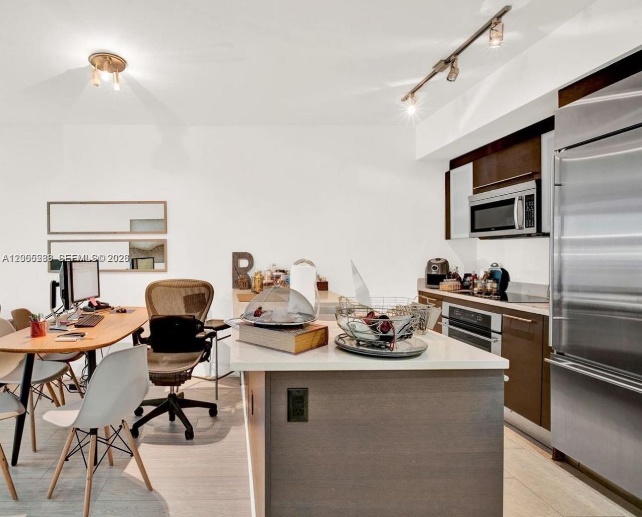 500 Brickell Ave, Unit 3008, Miami, FL 33131 Photo