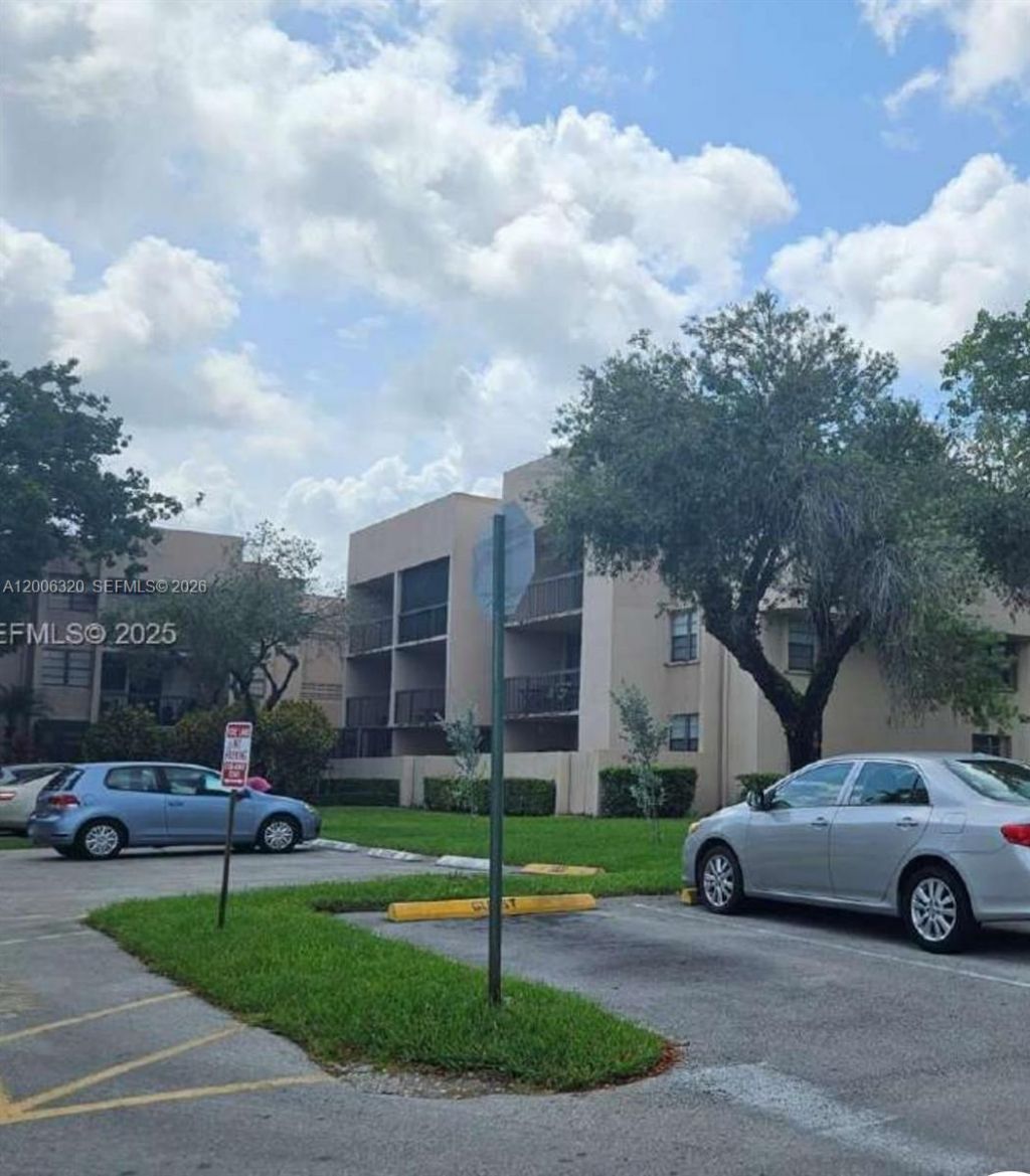 10625 SW 112th Ave, Unit 301, Miami, FL 33176 Photo