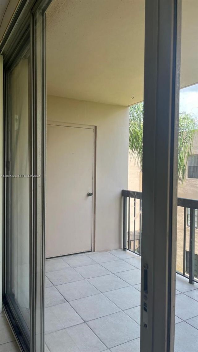 10625 SW 112th Ave, Unit 301, Miami, FL 33176 Photo