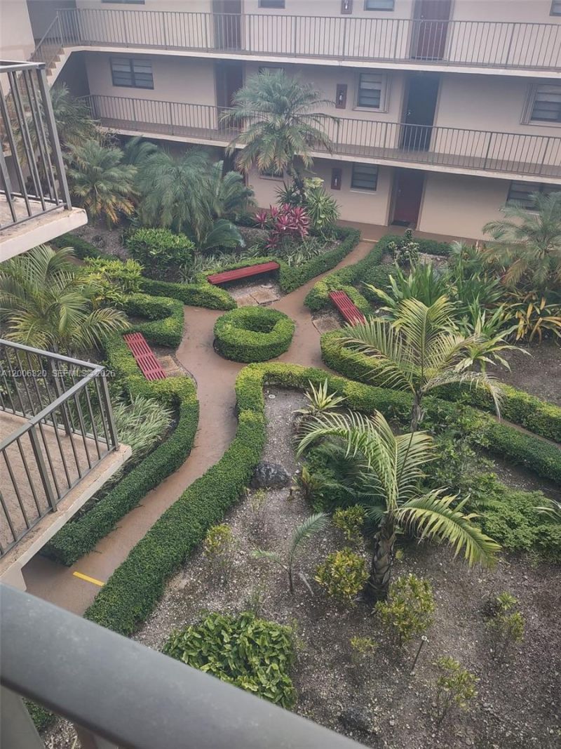 10625 SW 112th Ave, Unit 301, Miami, FL 33176 Photo