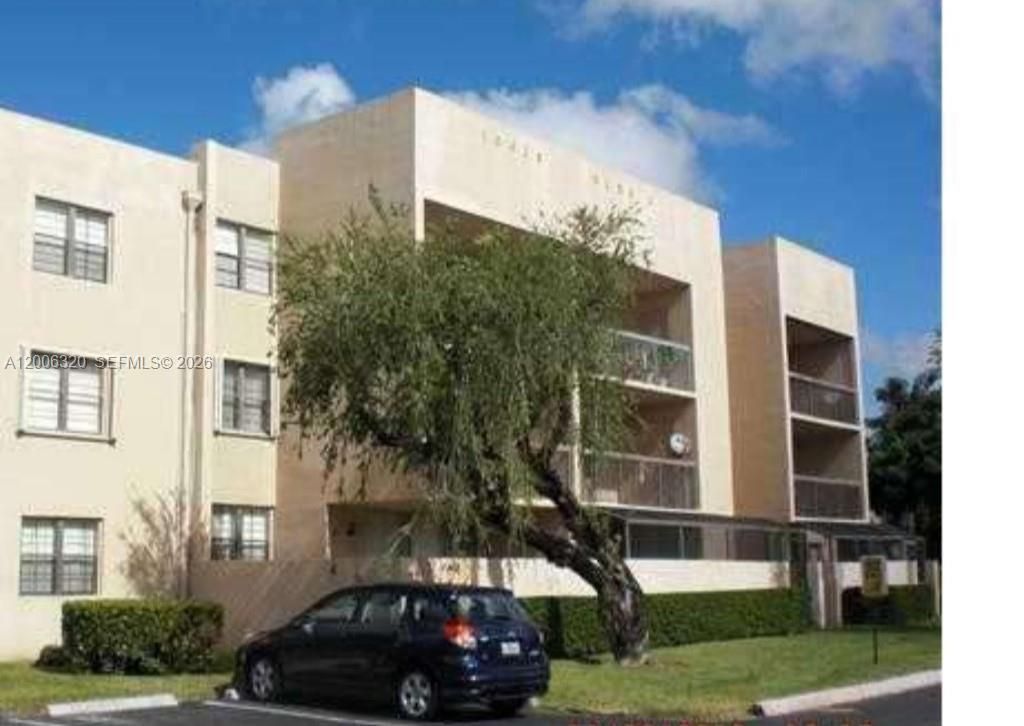 10625 SW 112th Ave, Unit 301, Miami, FL 33176 Photo