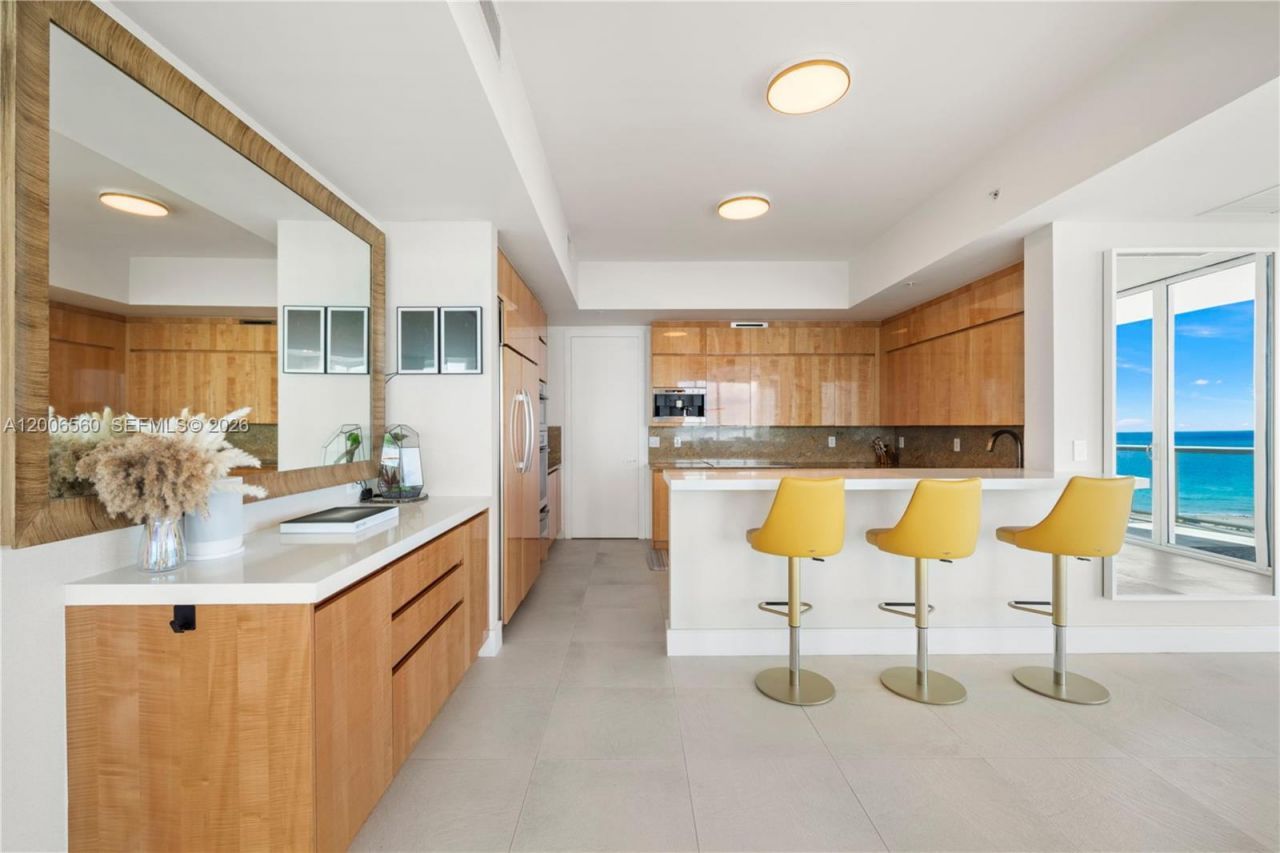 50 S Pointe Dr, Unit 1201/08, Miami Beach, FL 33139 Photo