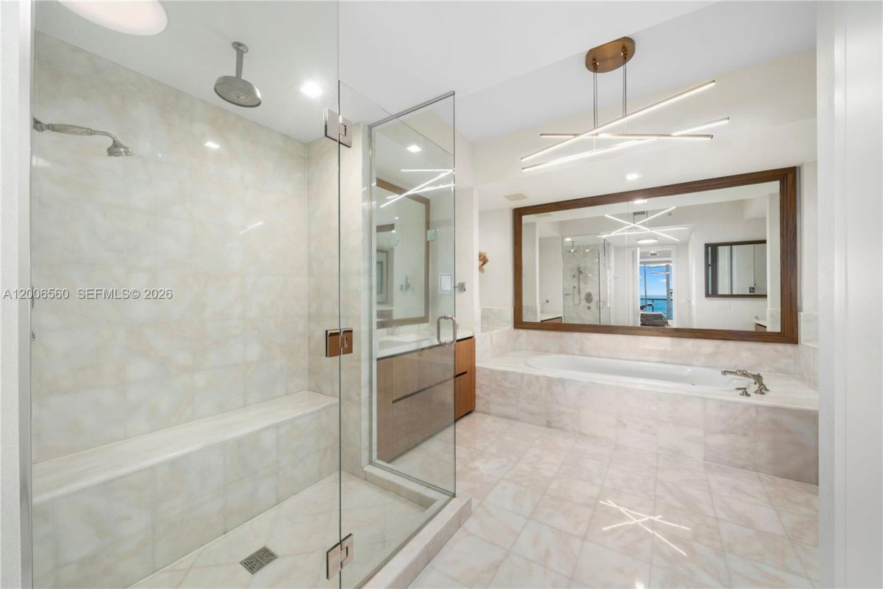 50 S Pointe Dr, Unit 1201/08, Miami Beach, FL 33139 Photo
