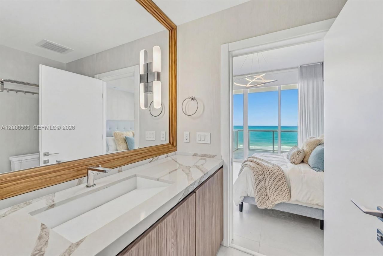 50 S Pointe Dr, Unit 1201/08, Miami Beach, FL 33139 Photo