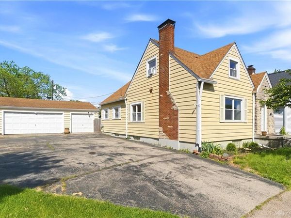 1805 S Smithville Road, Dayton, OH 45420