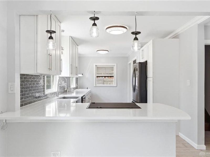 1805 S Smithville Road, Dayton, OH 45420 Photo 11