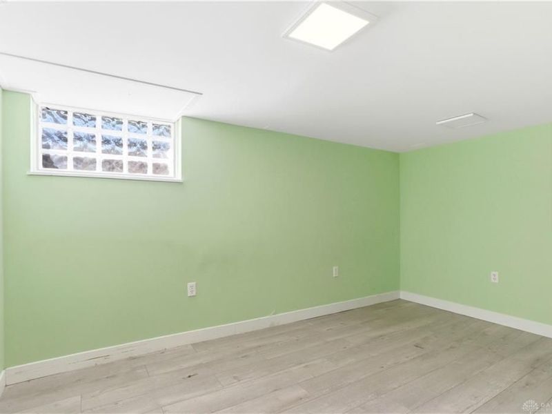 1805 S Smithville Road, Dayton, OH 45420 Photo 29