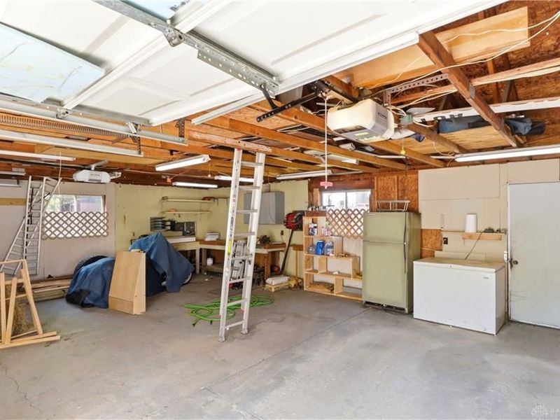 1805 S Smithville Road, Dayton, OH 45420 Photo 33