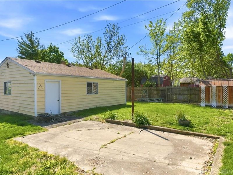 1805 S Smithville Road, Dayton, OH 45420 Photo 39