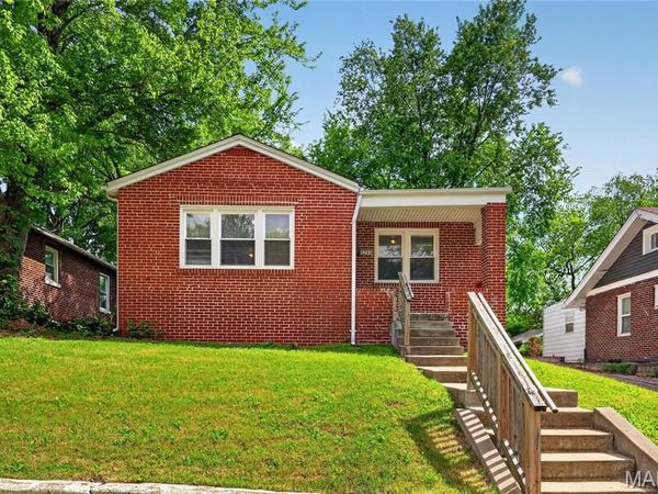 8244 Monroe Avenue , St Louis, MO 63114