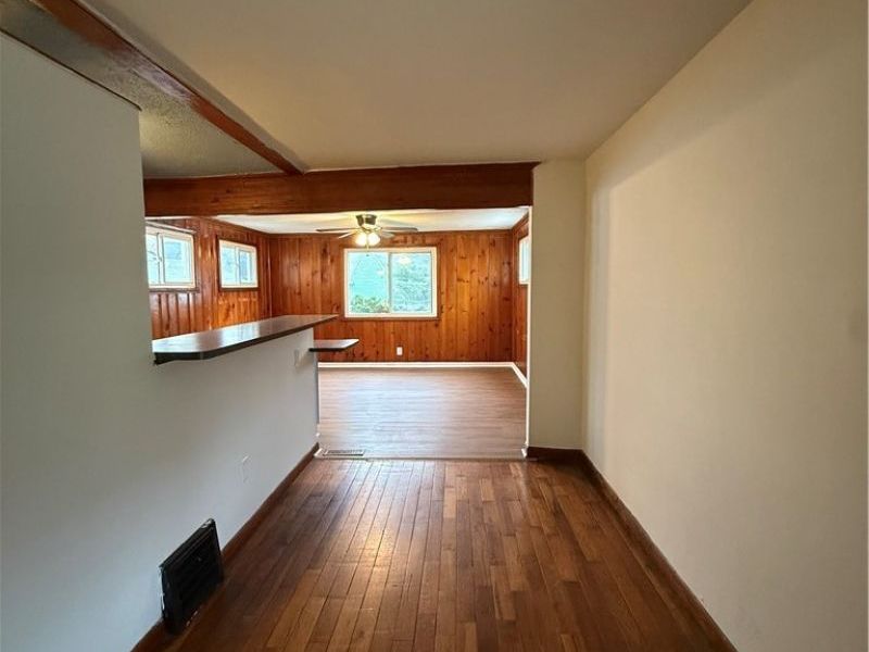 1427 E 252nd Street , Euclid, OH 44117 Photo 10