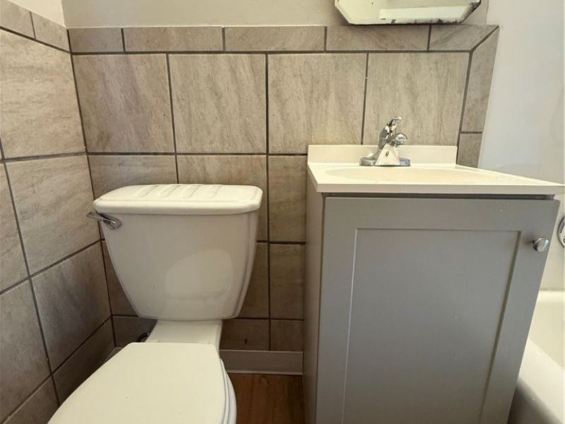 1427 E 252nd Street , Euclid, OH 44117 Photo 15