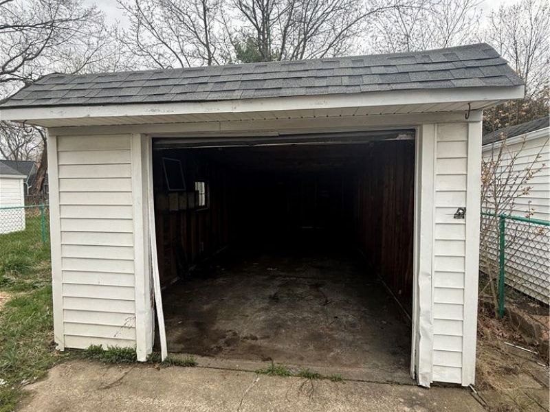 1427 E 252nd Street , Euclid, OH 44117 Photo 21