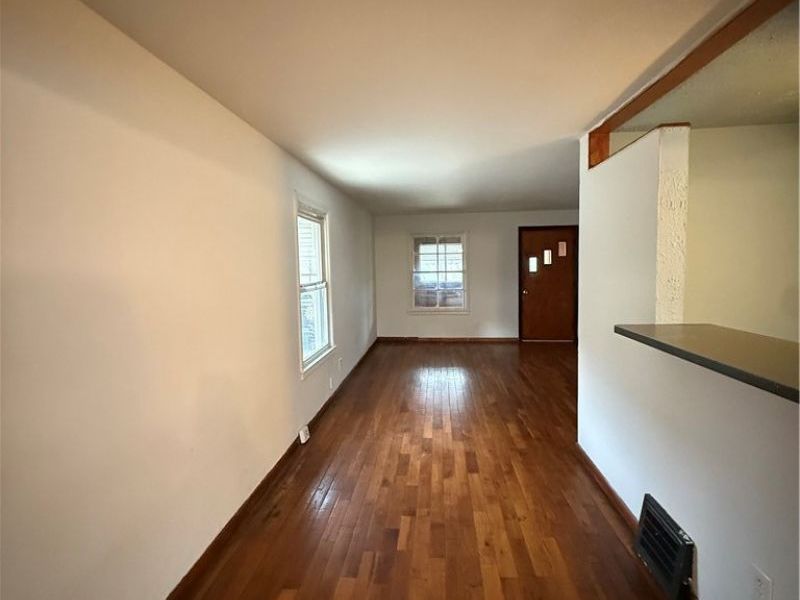 1427 E 252nd Street , Euclid, OH 44117 Photo 6