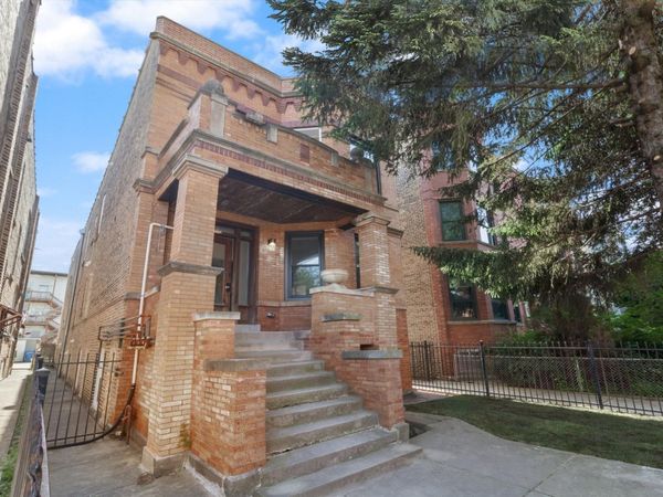 839 N Rockwell Street , Unit 2F, Chicago, IL 60622