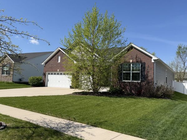 713 Long Ridge Trail, Minooka, IL 60447
