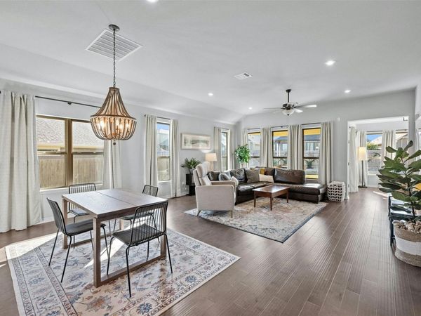 103 Scotsburg ST , Hutto, TX 78634