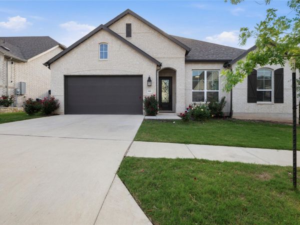 929 Mollie McBride LN, Leander, TX 78641