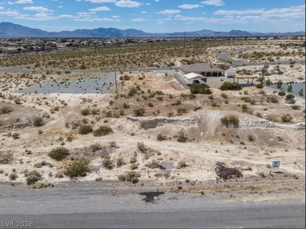 2500 S Zuni Avenue , Pahrump, NV 89048