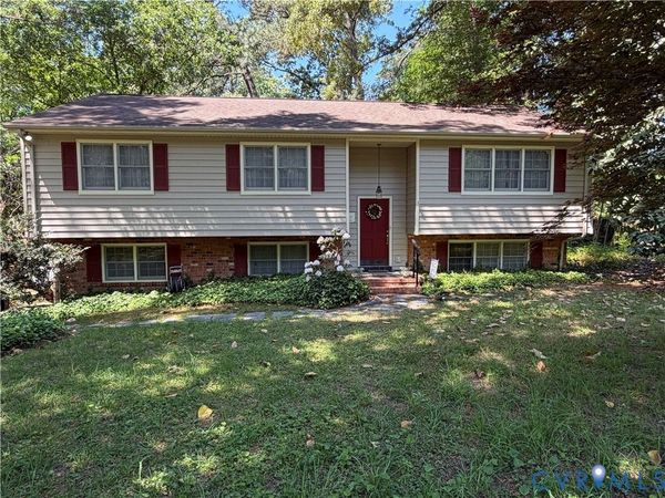5511 Buxton Court , Chester, VA 23831