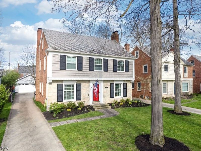 2304 Loyola Road, University Heights, OH 44118 Photo 3