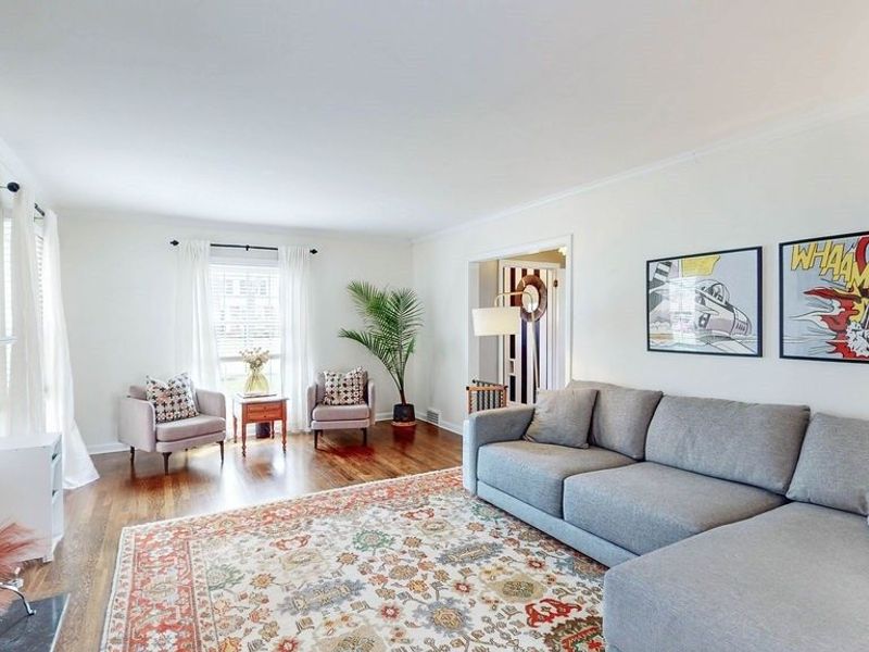 2304 Loyola Road, University Heights, OH 44118 Photo 9