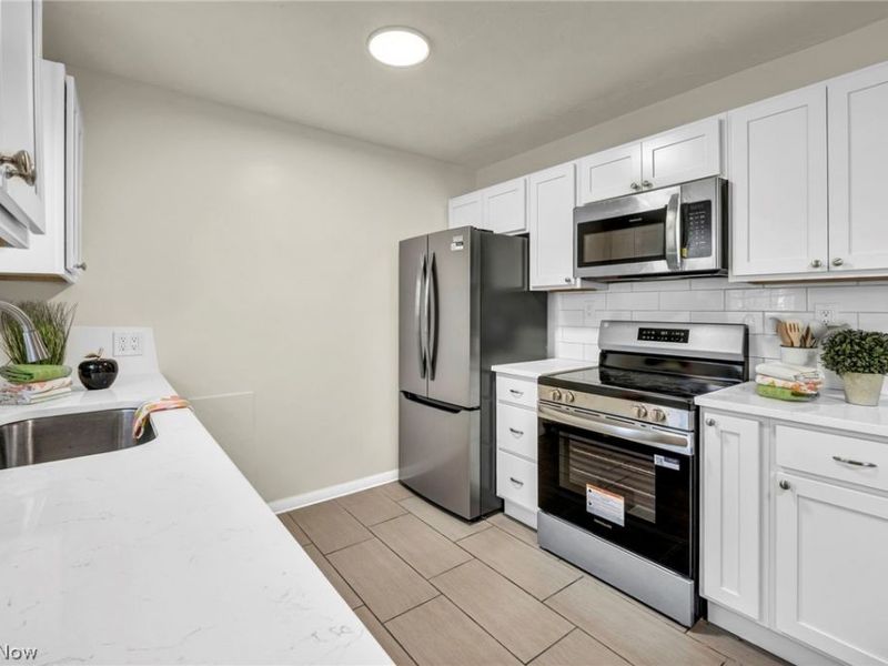 25595 Highland Road , Richmond Heights, OH 44143 Photo 8