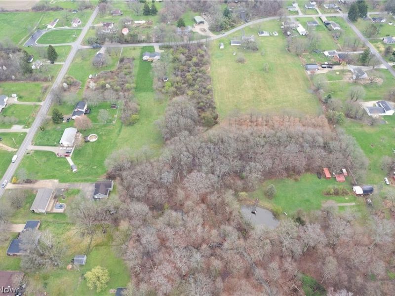 Dutt Road , Norton, OH 44203 Photo 11