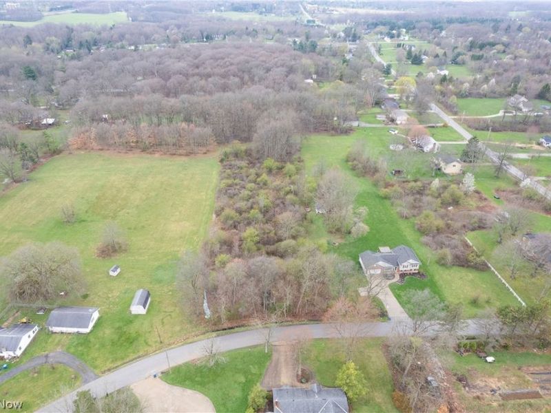 Dutt Road , Norton, OH 44203 Photo 6