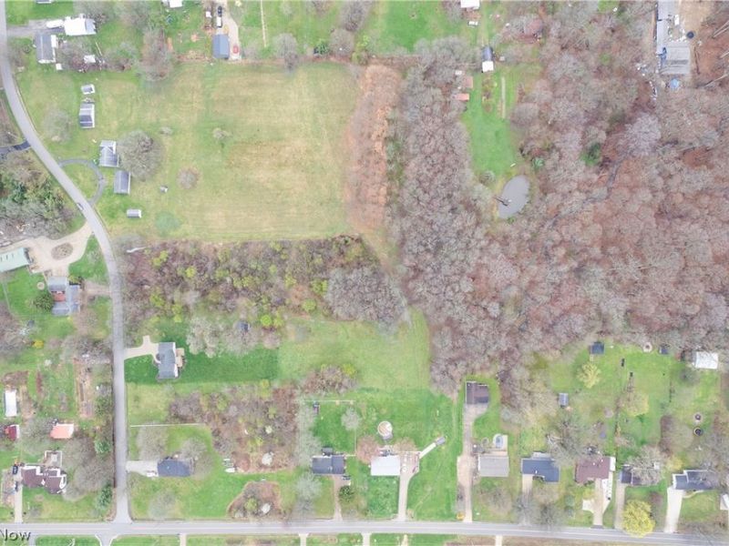 Dutt Road , Norton, OH 44203 Photo 9