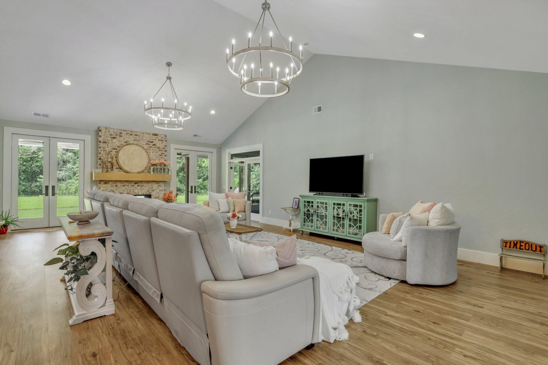 146 Noel Drive Photo 12