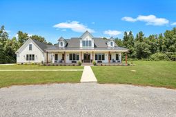 146 Noel Drive photo 4