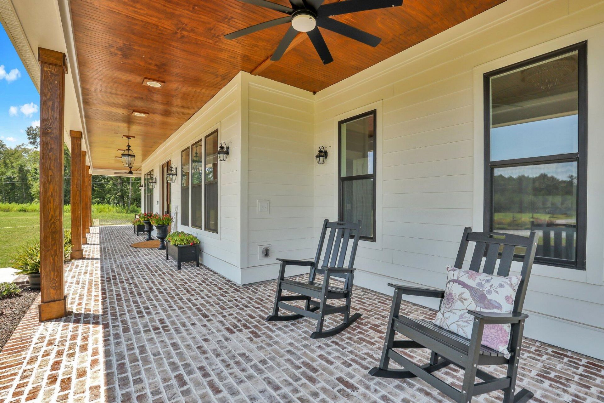 146 Noel Drive Photo 6