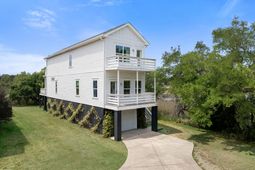 1050 Hunley Waters Circle photo 4