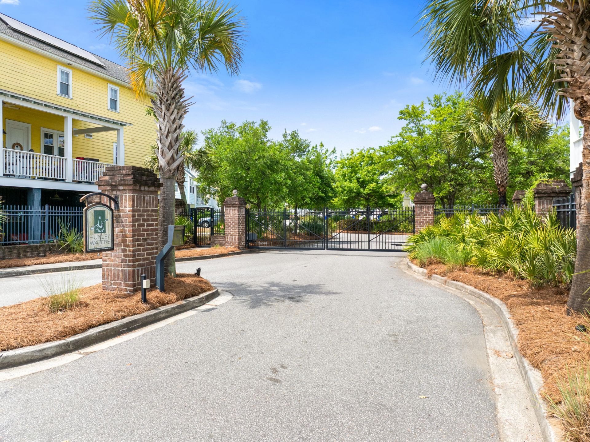 1050 Hunley Waters Circle Photo 4