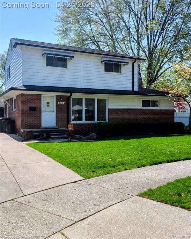 9119 Montana Court, Livonia, MI 48150 Main Photo