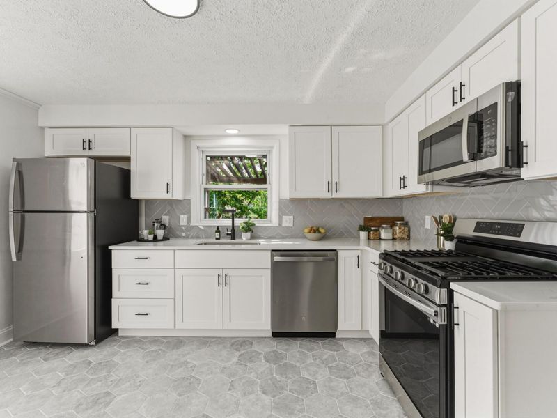 2753 Eastminster Road , Columbus, OH 43209 Photo 13