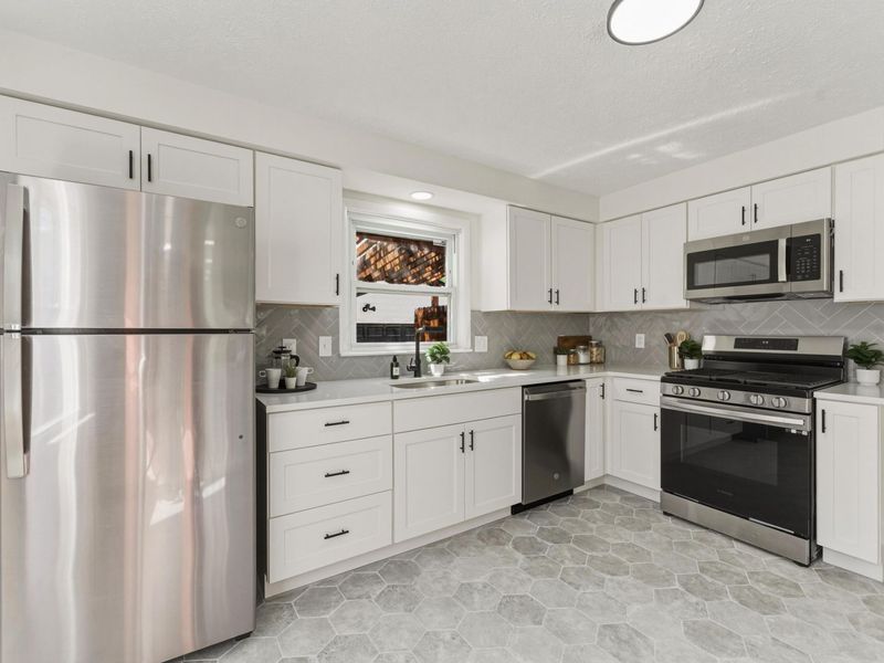 2753 Eastminster Road , Columbus, OH 43209 Photo 14