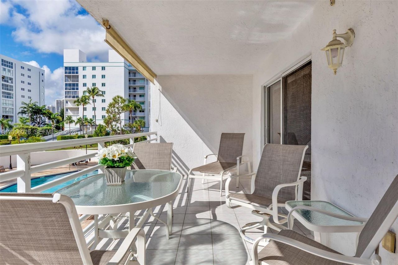17801 N Bay Rd , Unit 210, Sunny Isles Beach, FL 33160 Photo