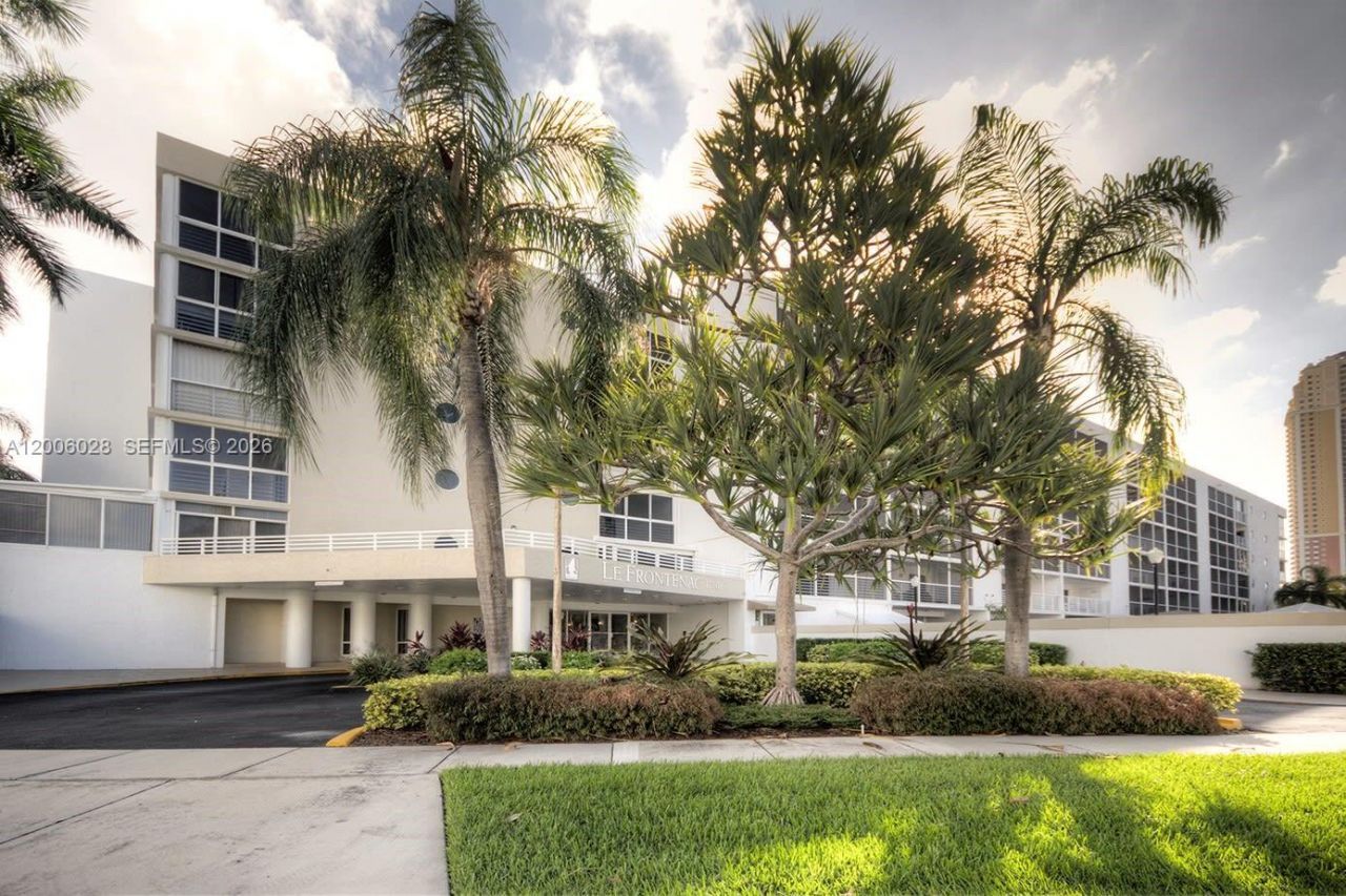 17801 N Bay Rd , Unit 210, Sunny Isles Beach, FL 33160 Photo