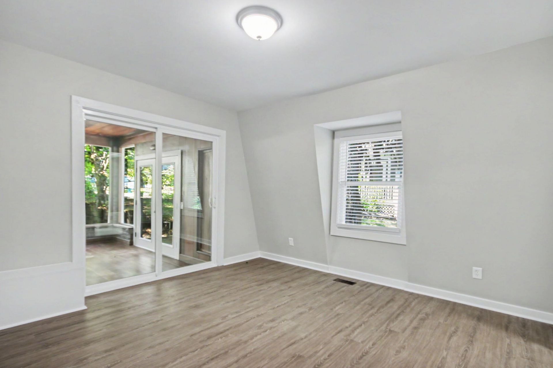 106 Weston Drive Photo 34