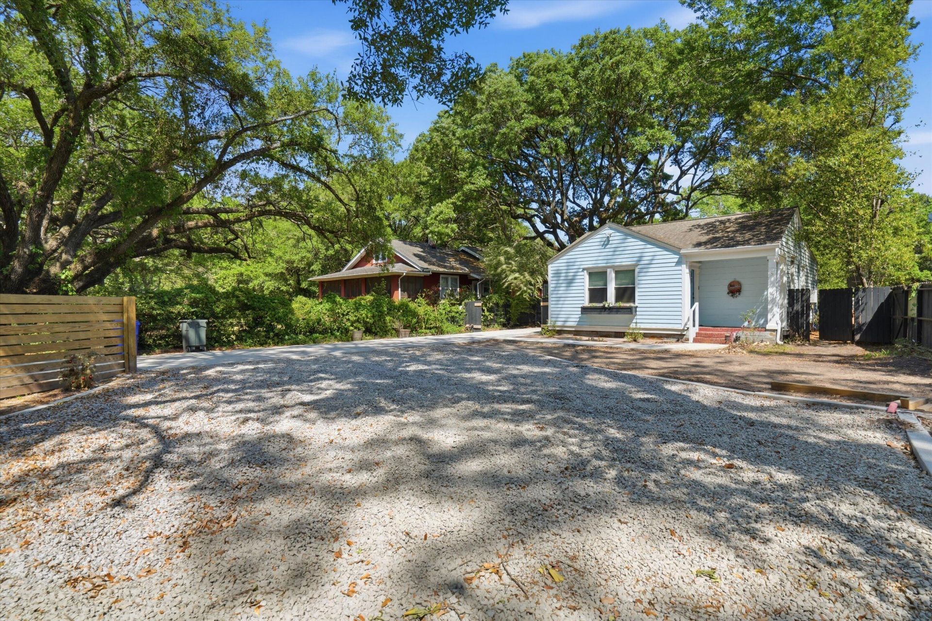 1550 Folly Road Photo 4