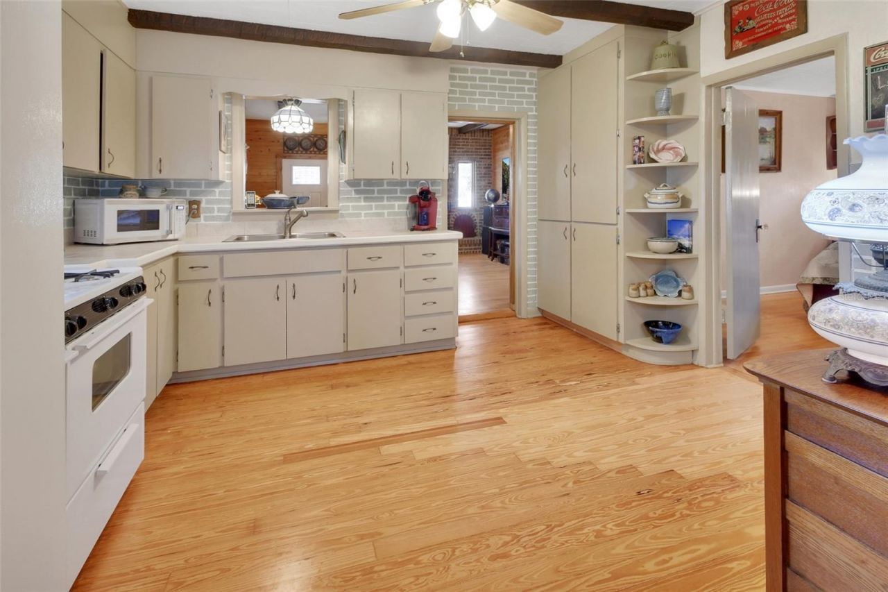 1403 Blackwelder Road , De Leon Springs, FL 32130 Photo