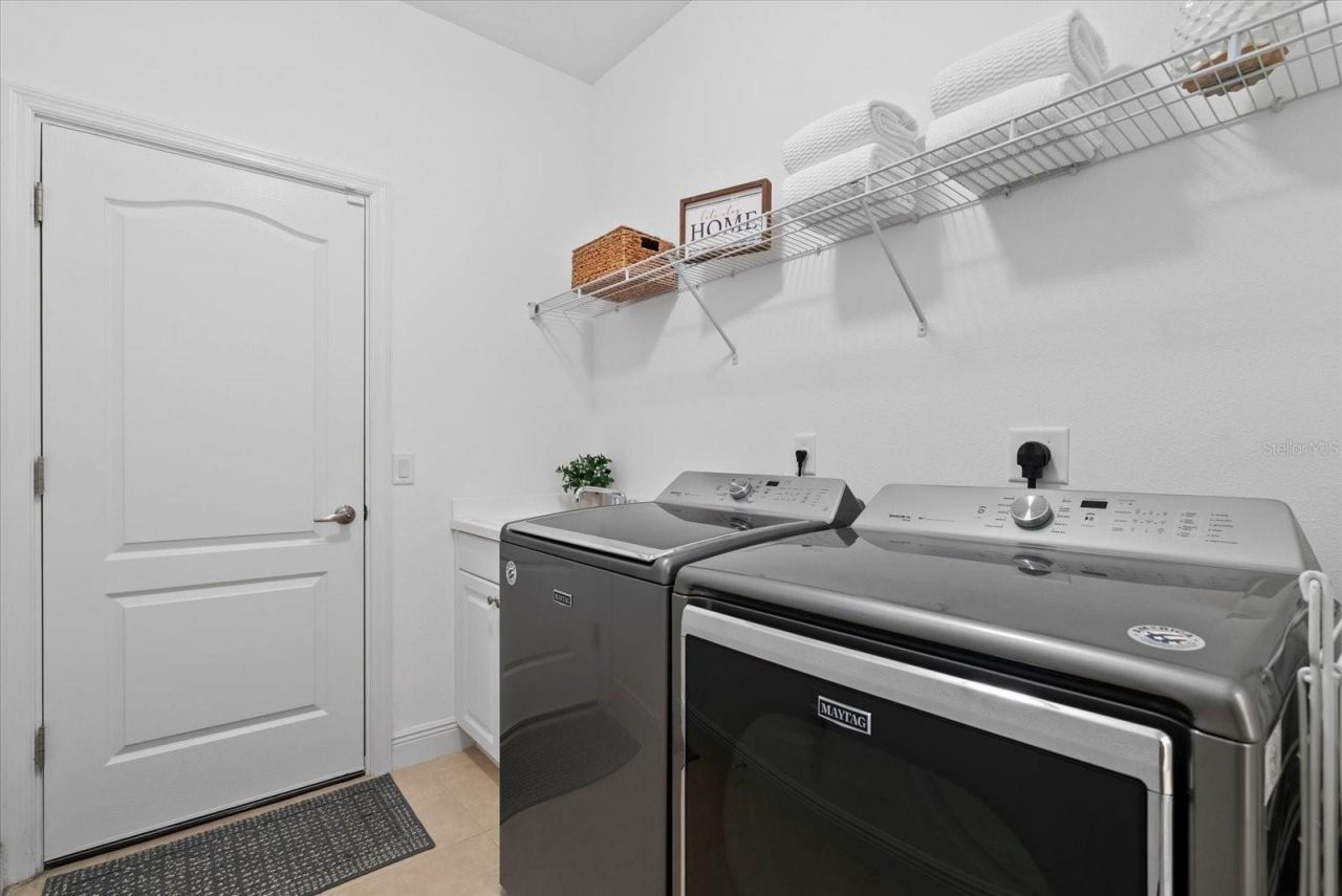 7526 Ridgelake Circle , Bradenton, FL 34203 Photo