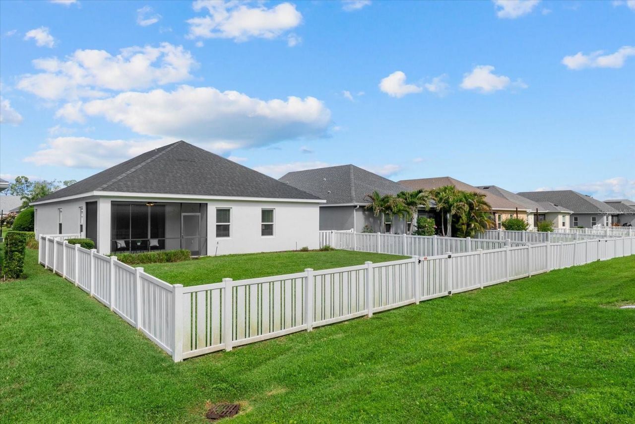 7526 Ridgelake Circle, Bradenton, FL 34203 Photo