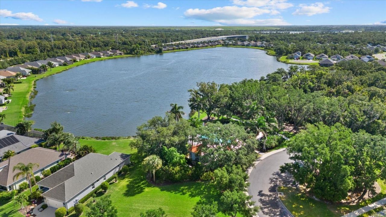 7526 Ridgelake Circle , Bradenton, FL 34203 Photo