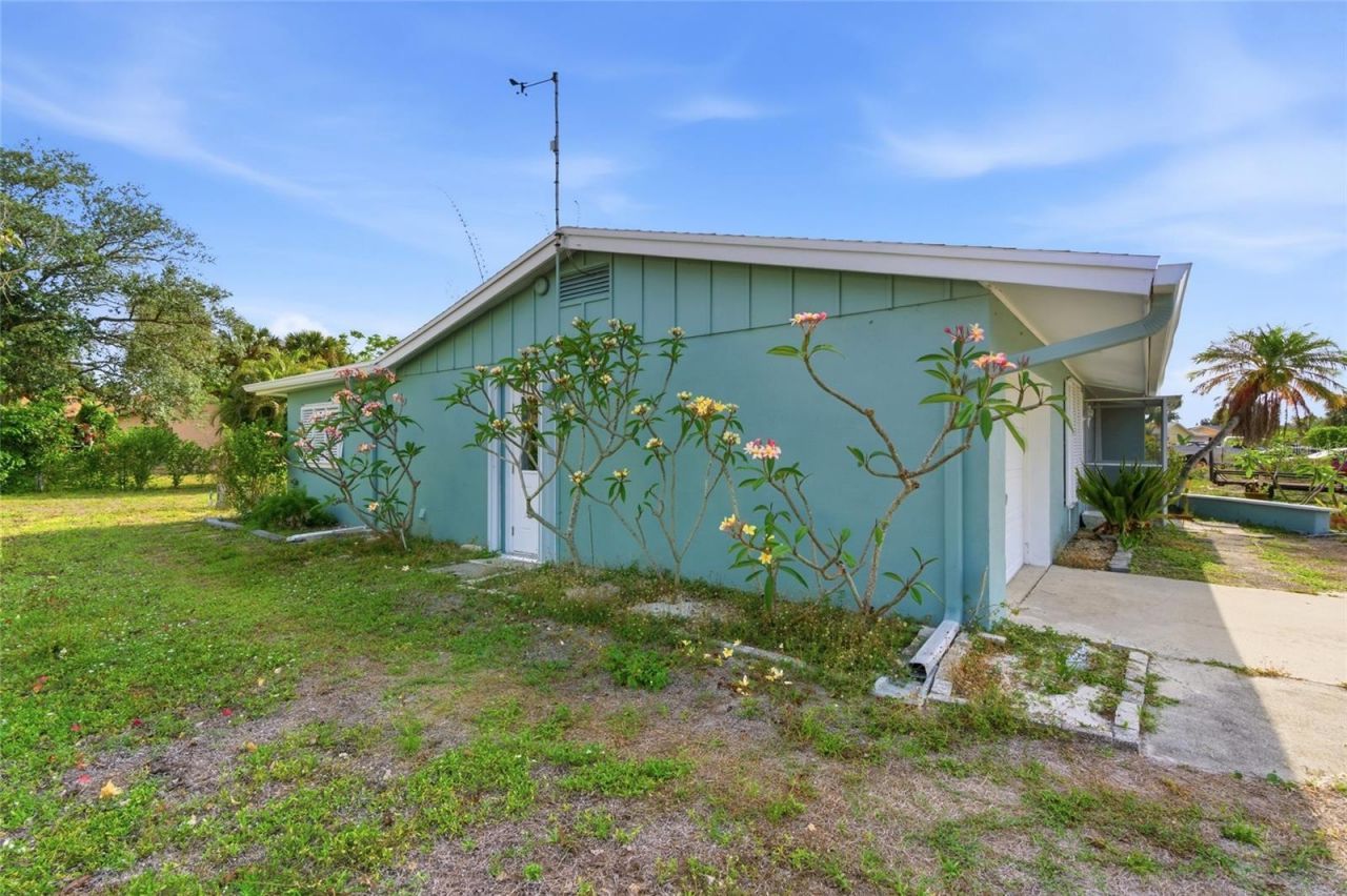 1032 Winsome Road, North Fort Myers, FL 33903 Photo