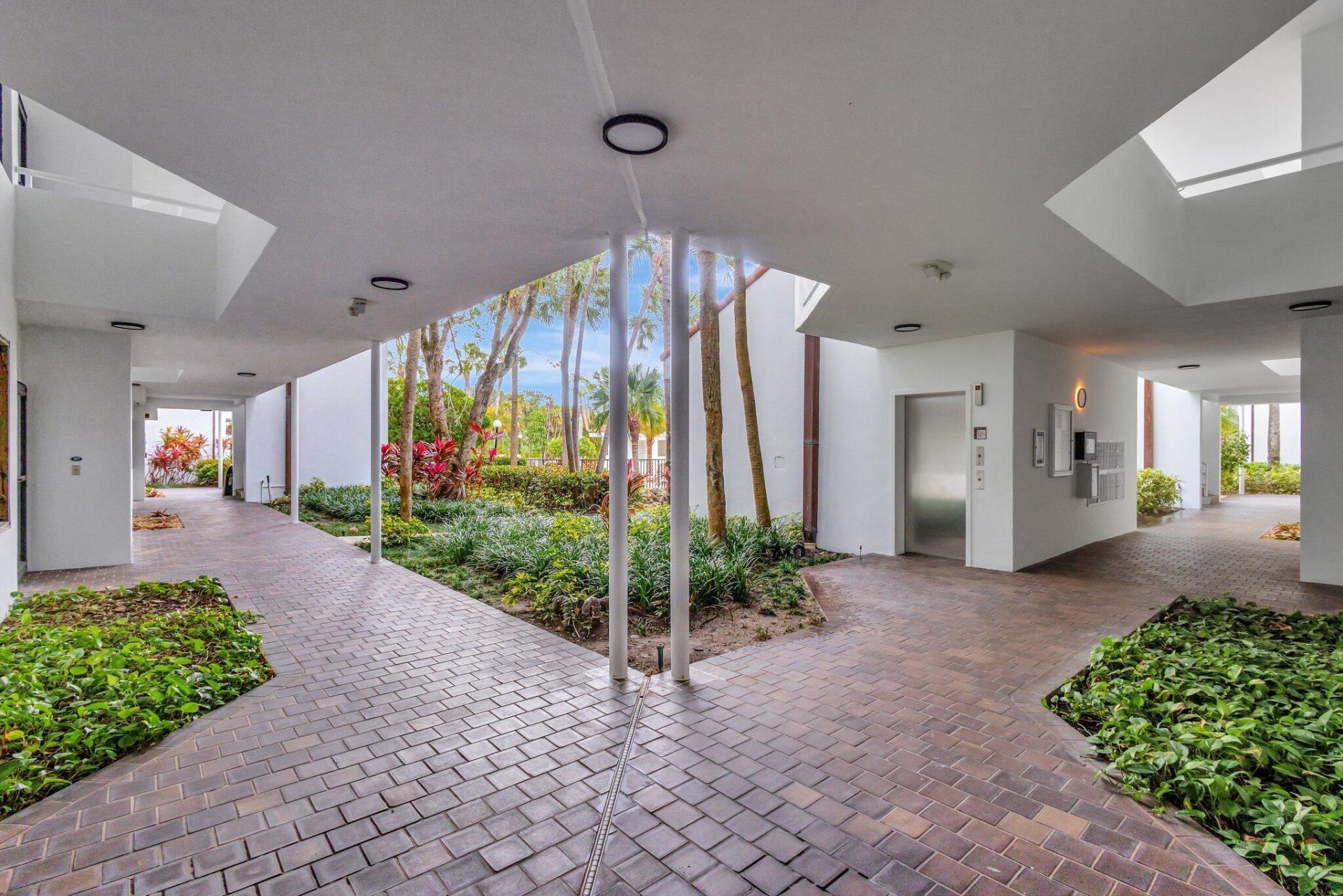 200 Waterway Road, Unit 109, Tequesta, FL 33469 Photo